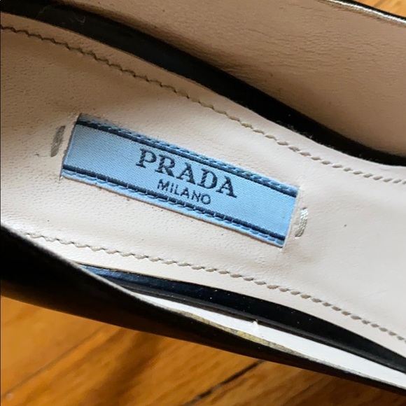 Prada black pointed toe heels - Picture 5 of 8